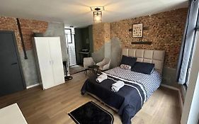 Cosy Room In Antwerp City