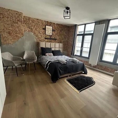 Cosy Room In Antwerp City Buitenkant foto