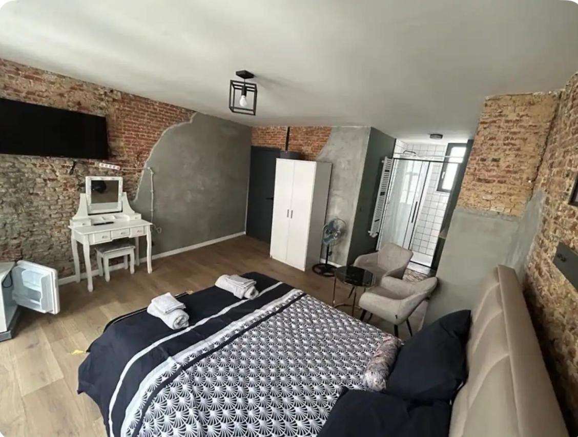 Cosy Room In Antwerp City Buitenkant foto